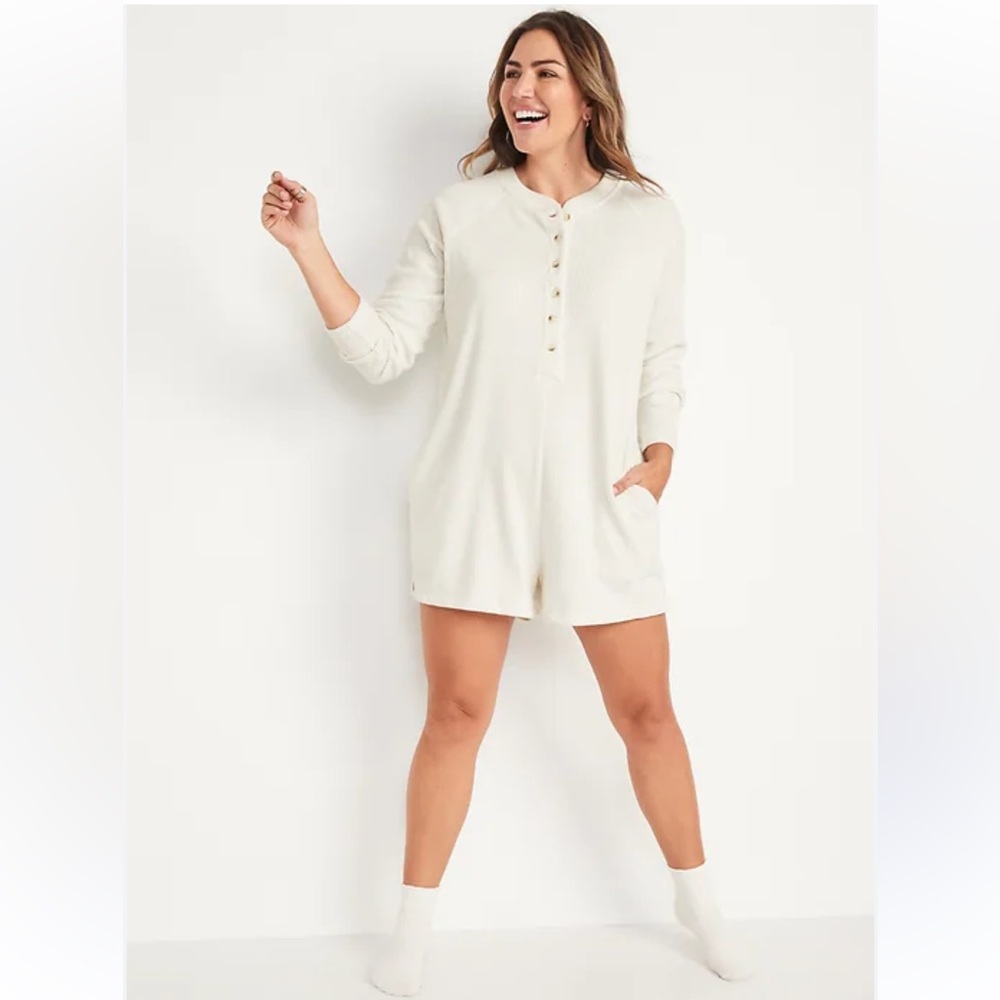Old Navy Women's Cream Romper